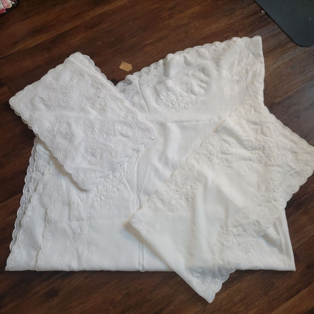 VTG Madeira Embroidered 66x104 Banquet Tablecloth 12 Placemats Table Runner set